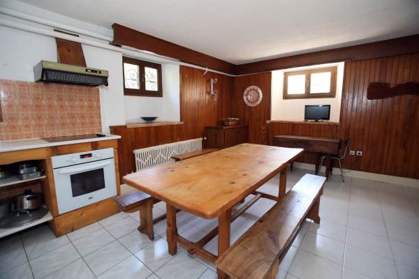 Salle à manger du gîte 10 personnes — Les Cristaux